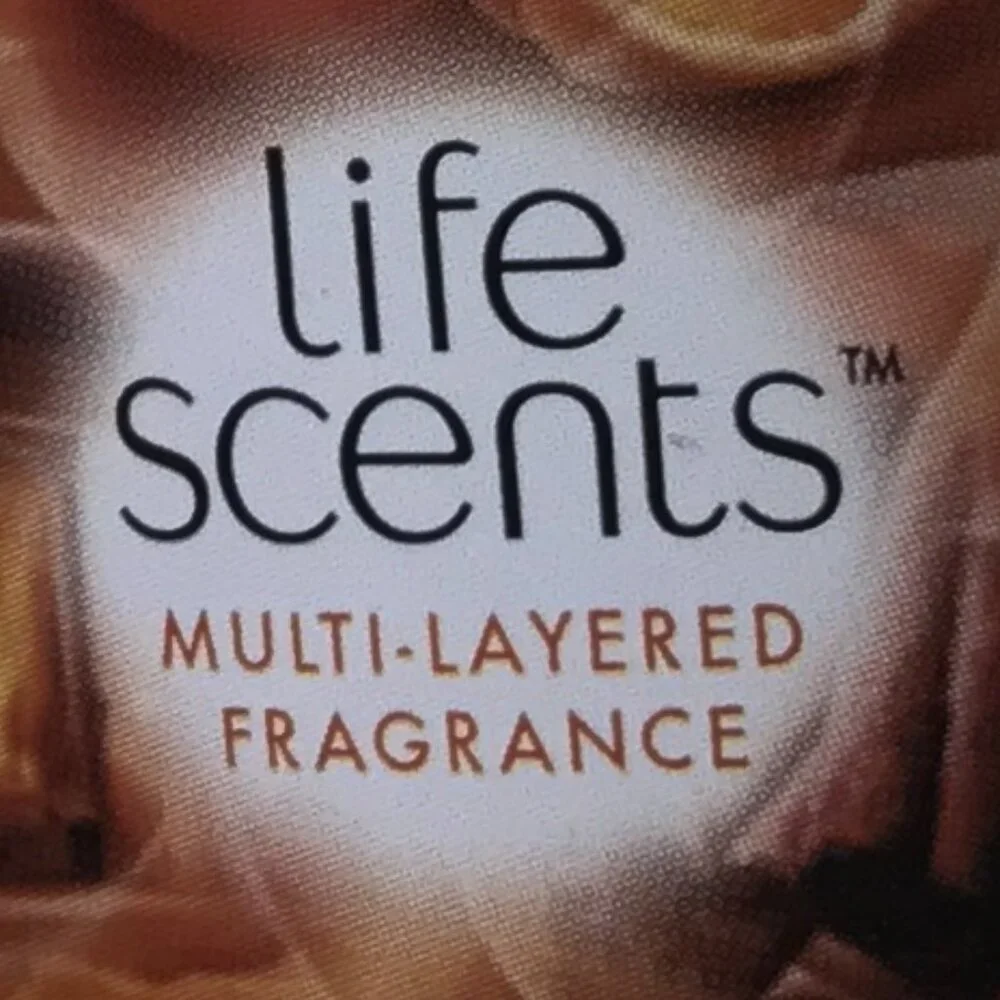 Air Wick Life Scents Candle – Cozy by the Fire - Picture 6 of 7